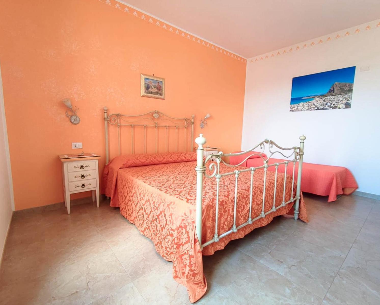 Double Room,1770564051:JPEG