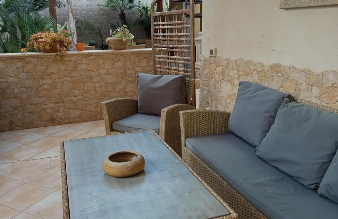 Amaryllis Hotel-1