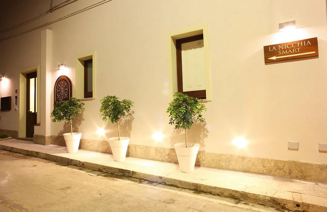 La Nicchia Smart-1