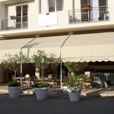 Hotel Riva Del Sole-3