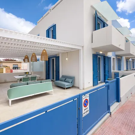 Il Faro E La Luna Beach Apartments-2