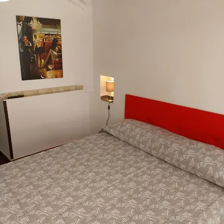 Le Rocce Holiday Rooms-3